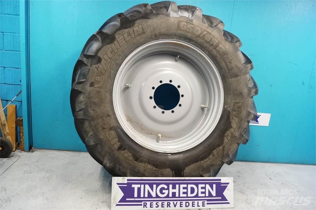  42 650/65R42 Dekk, hjul og felger