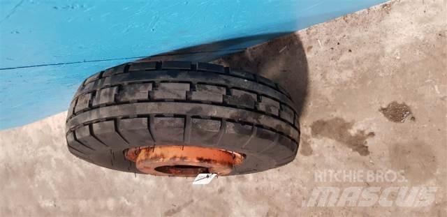  9 7.00-9 Dekk, hjul og felger