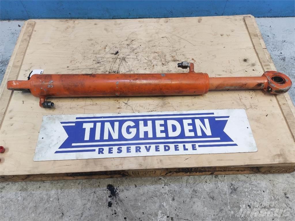 Atlas AR60 Bommer og stikker