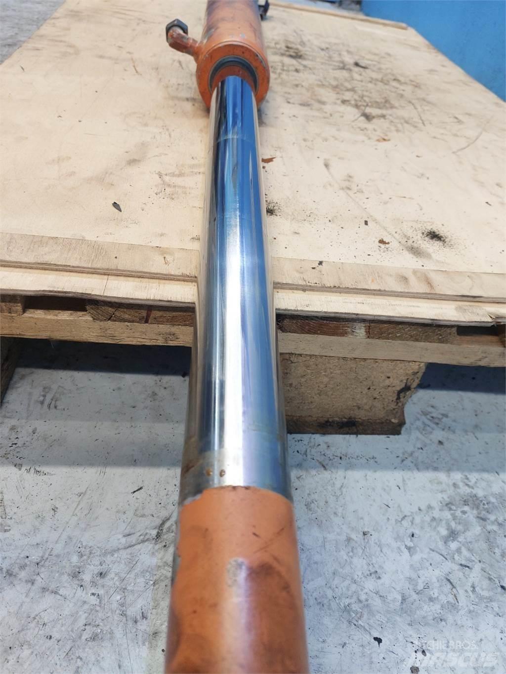Atlas AR60 Bommer og stikker