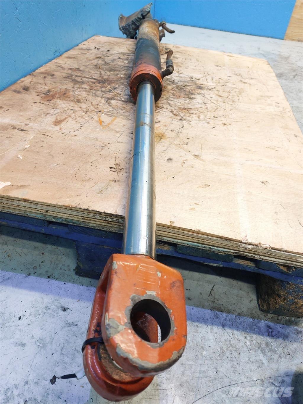 Atlas AR60 Bommer og stikker