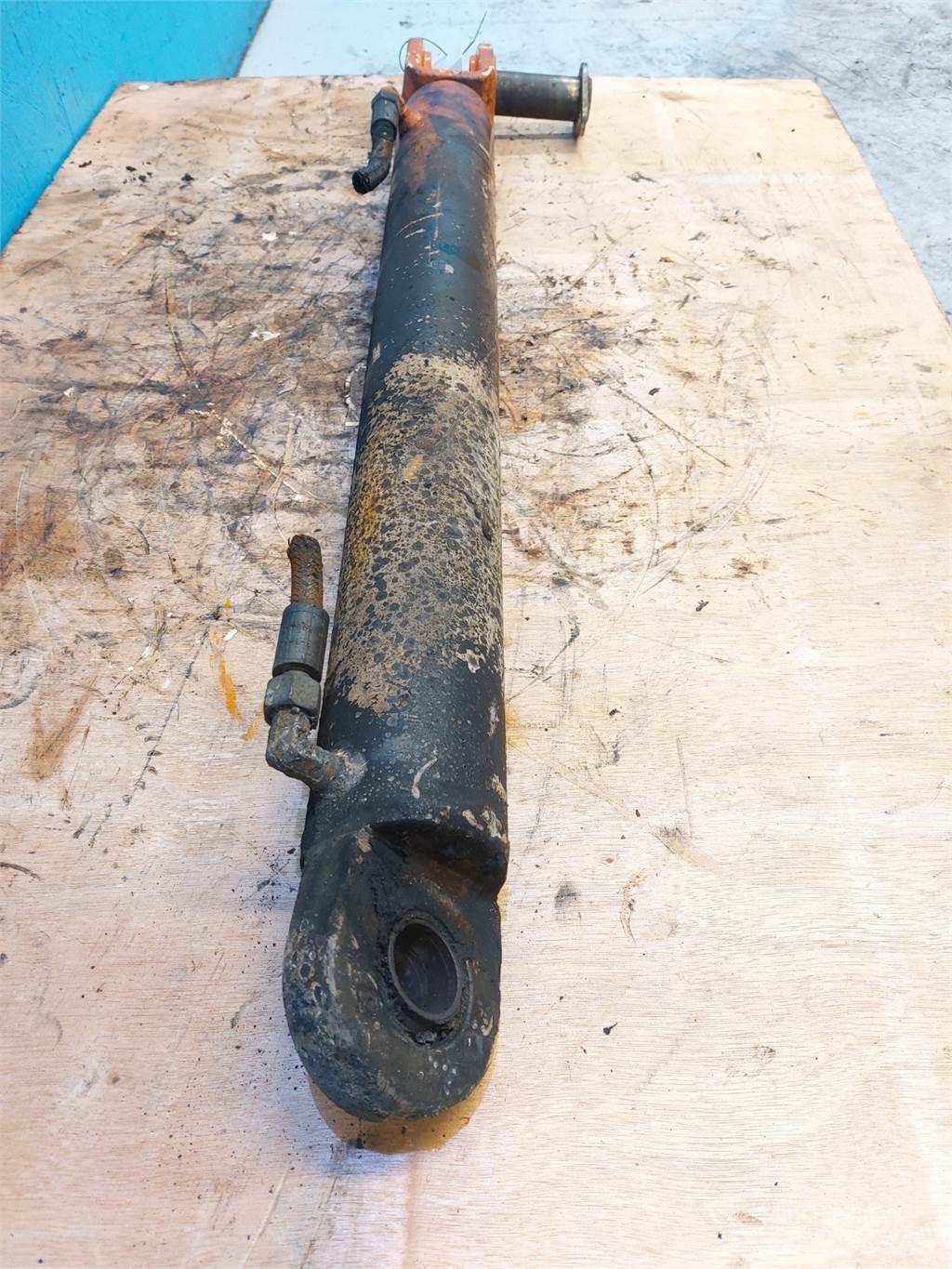 Atlas AR60 Bommer og stikker