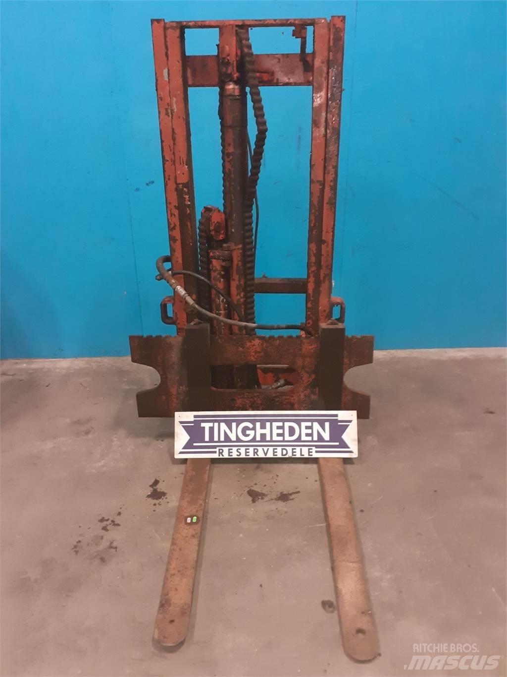  Byggelift Traktorer