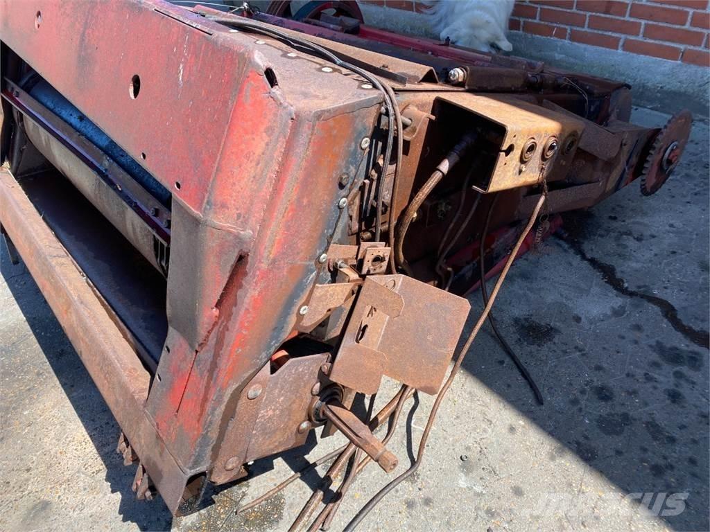 CASE 1680 Skurtresker tilbehør