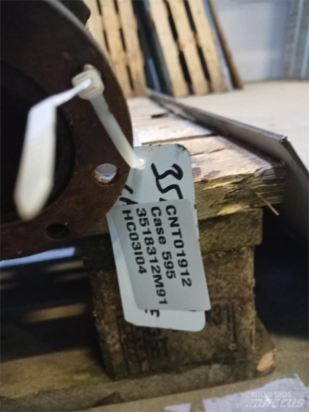 CASE 595 Aksler