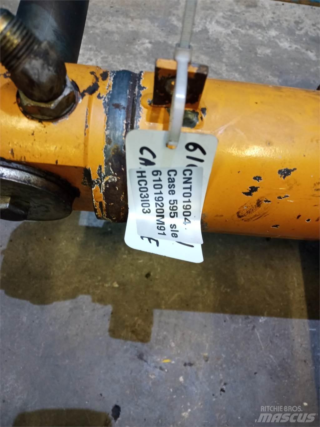 CASE 595 Bommer og stikker
