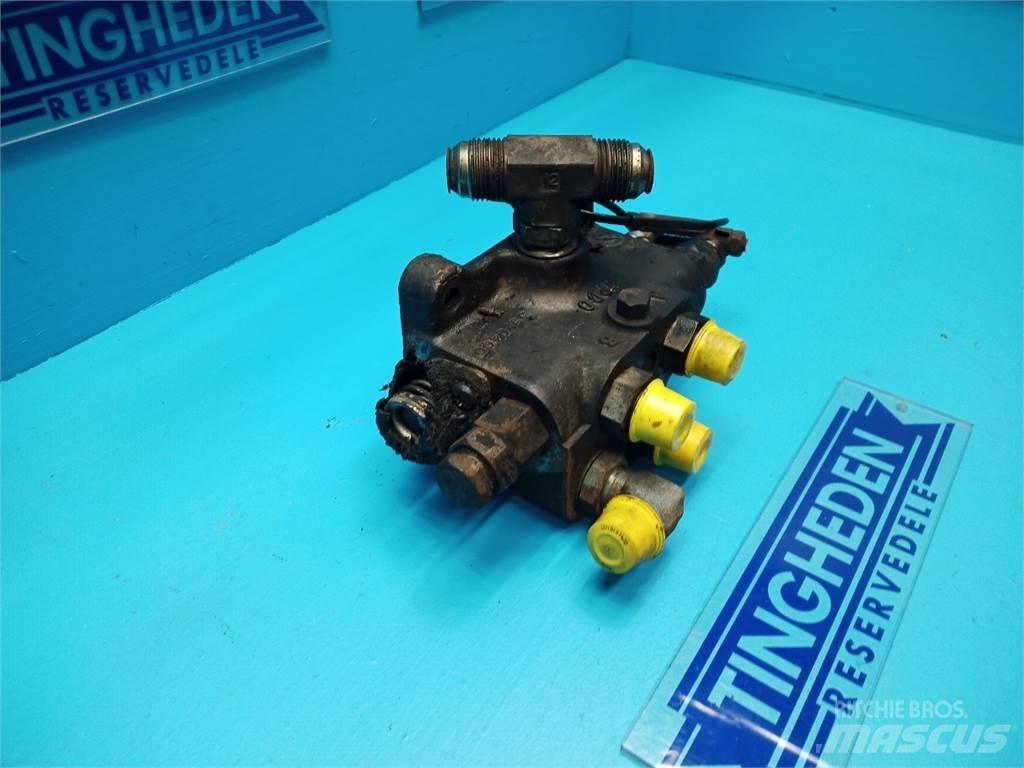 CASE 595 Hydraulikk
