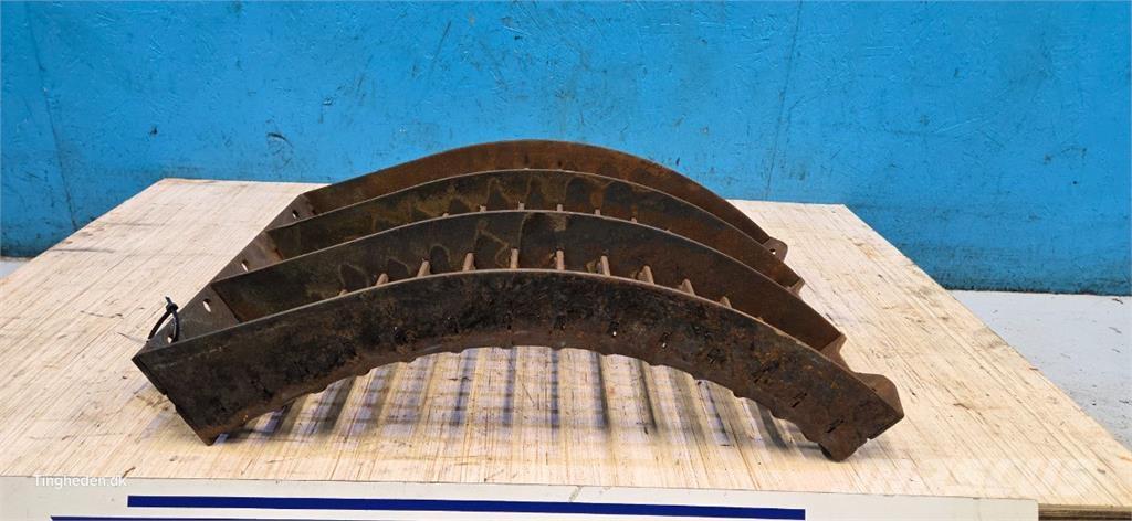 CASE 8010 Skurtresker tilbehør