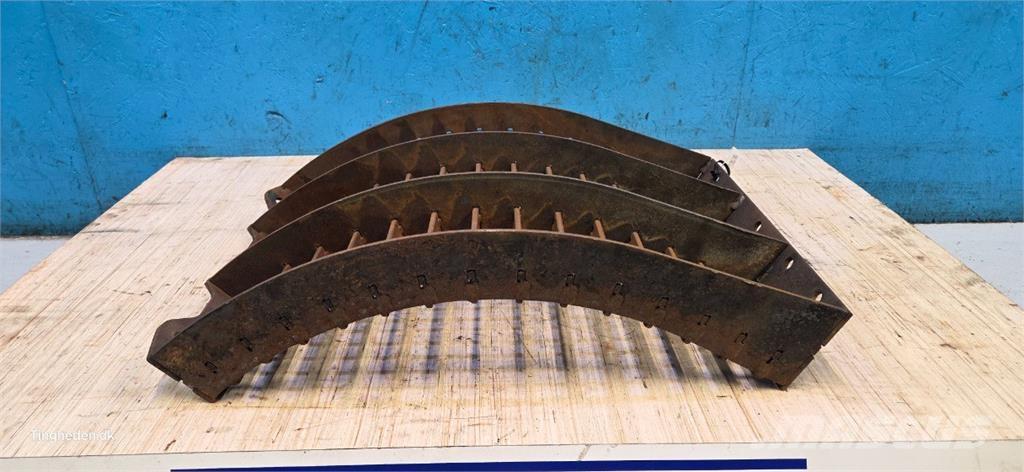 CASE 8010 Skurtresker tilbehør