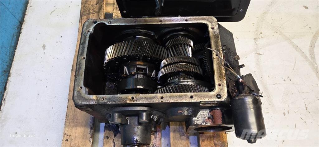 CASE 8010 Girkasse