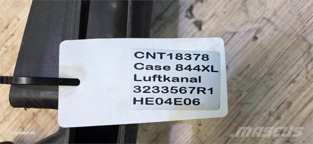 CASE 844XL Førerhus og Interiør