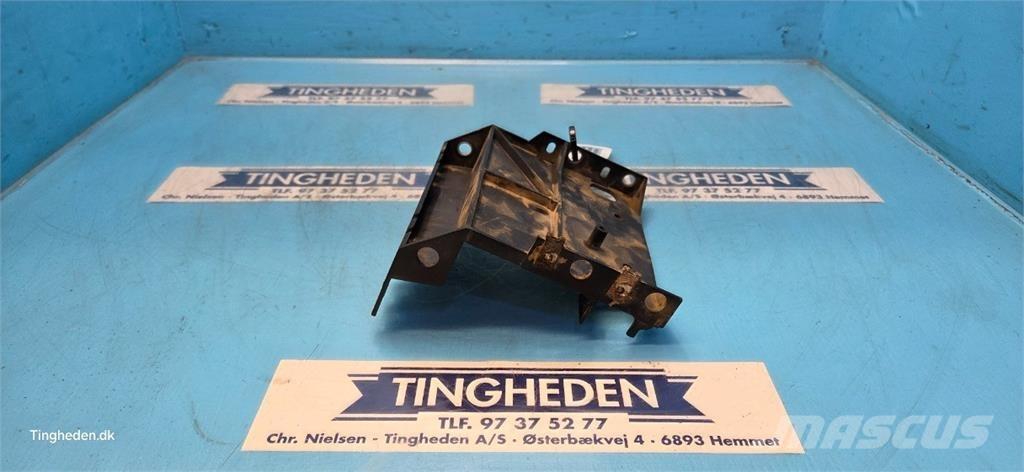 CASE 844XL Førerhus og Interiør