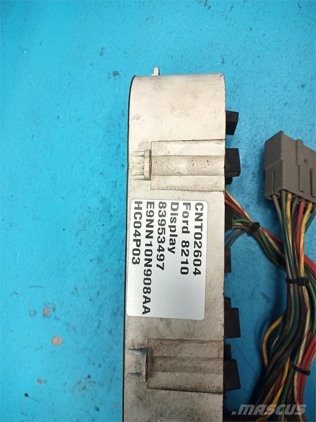 Ford 8210 Lys - Elektronikk