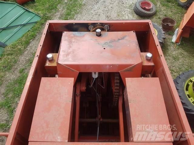 Hesston 4700 Firkantpresser