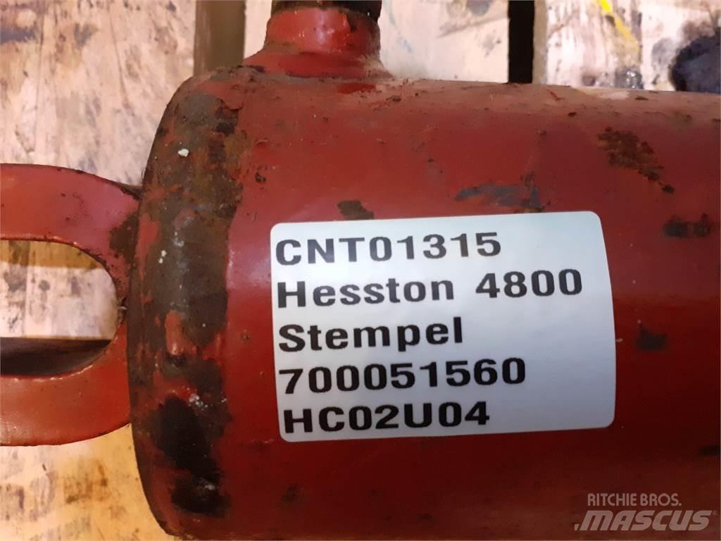 Hesston 4800 Balleklemme