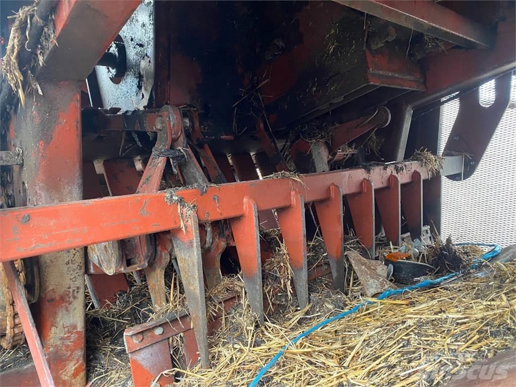 Hesston 4800 Firkantpresser