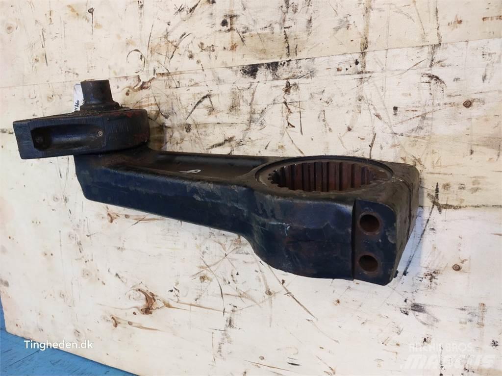Hesston 4860 Girkasse