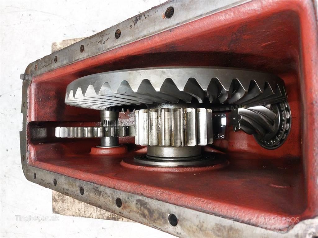 Hesston 4860 Girkasse