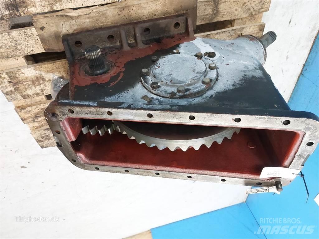Hesston 4860 Girkasse