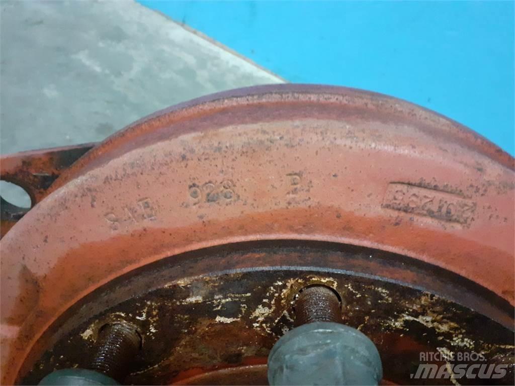 Hesston 4900 Aksler