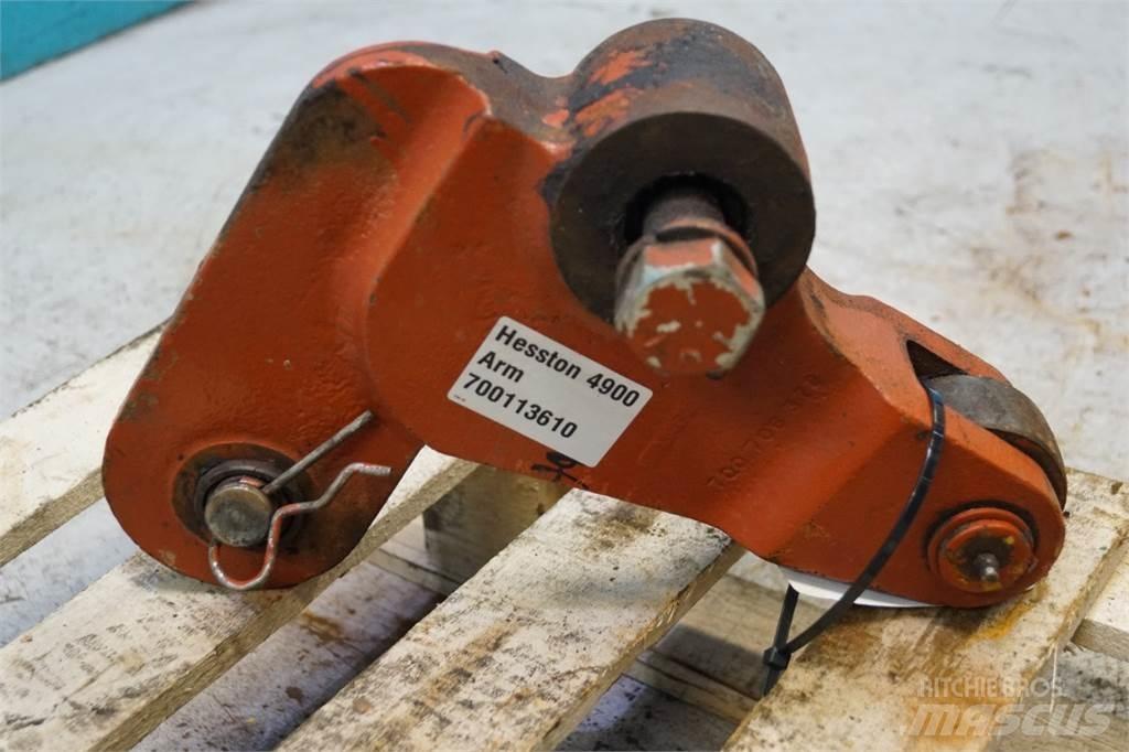 Hesston 4900 Balleklemme