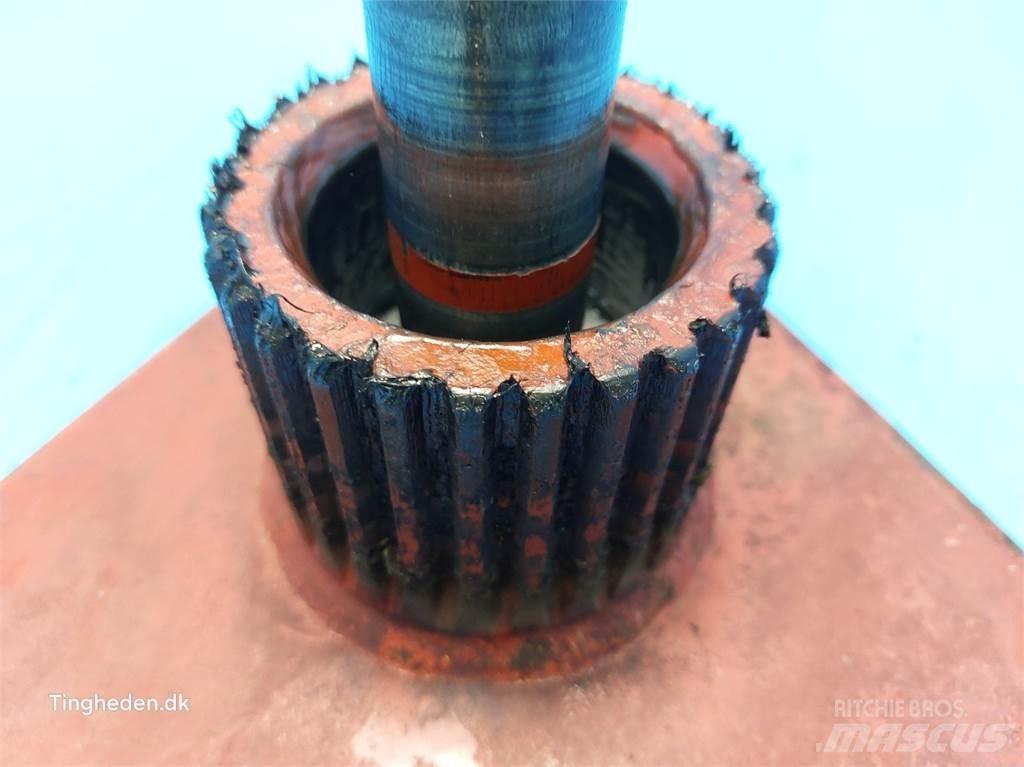 Hesston 4900 Girkasse