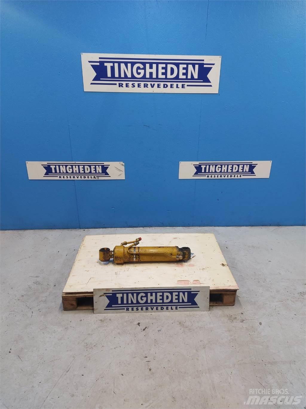 Hydrema 806 Bommer og stikker