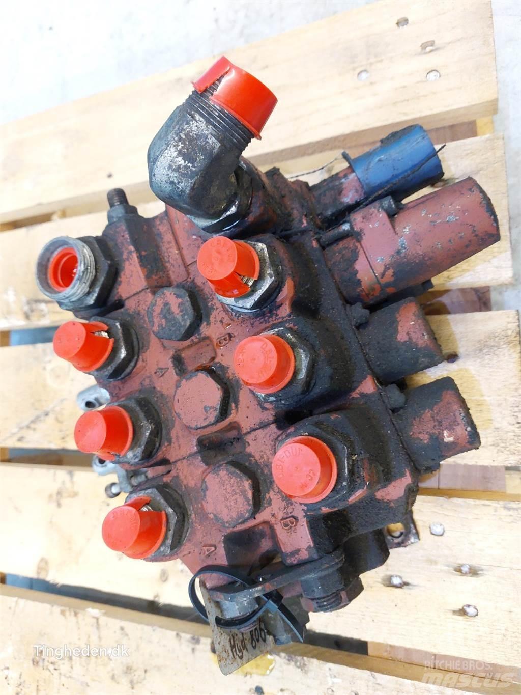 Hydrema 806 Hydraulikk