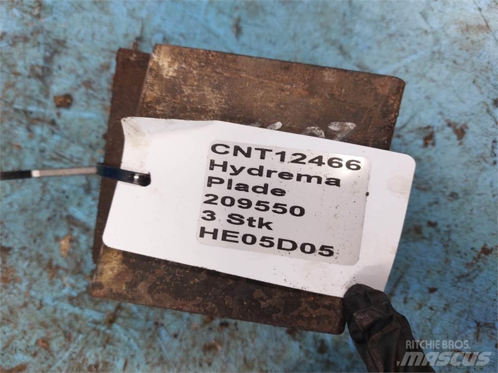 Hydrema 906 Bommer og stikker