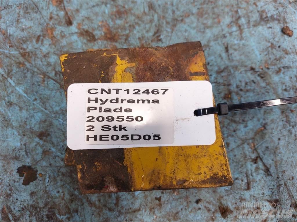 Hydrema 906 Bommer og stikker
