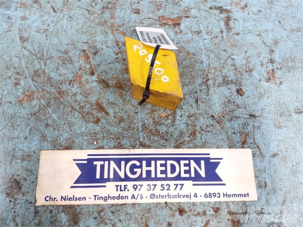 Hydrema 906 Bommer og stikker