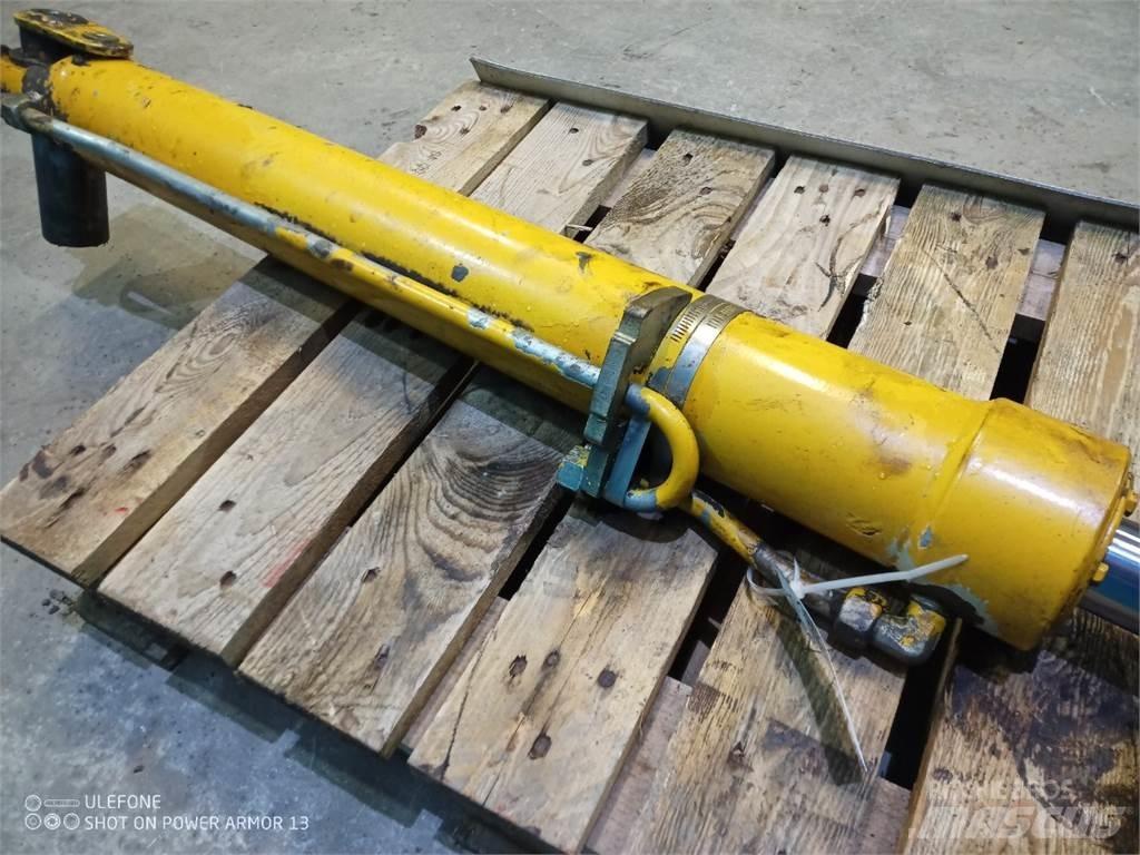 Hydrema 906B Bommer og stikker