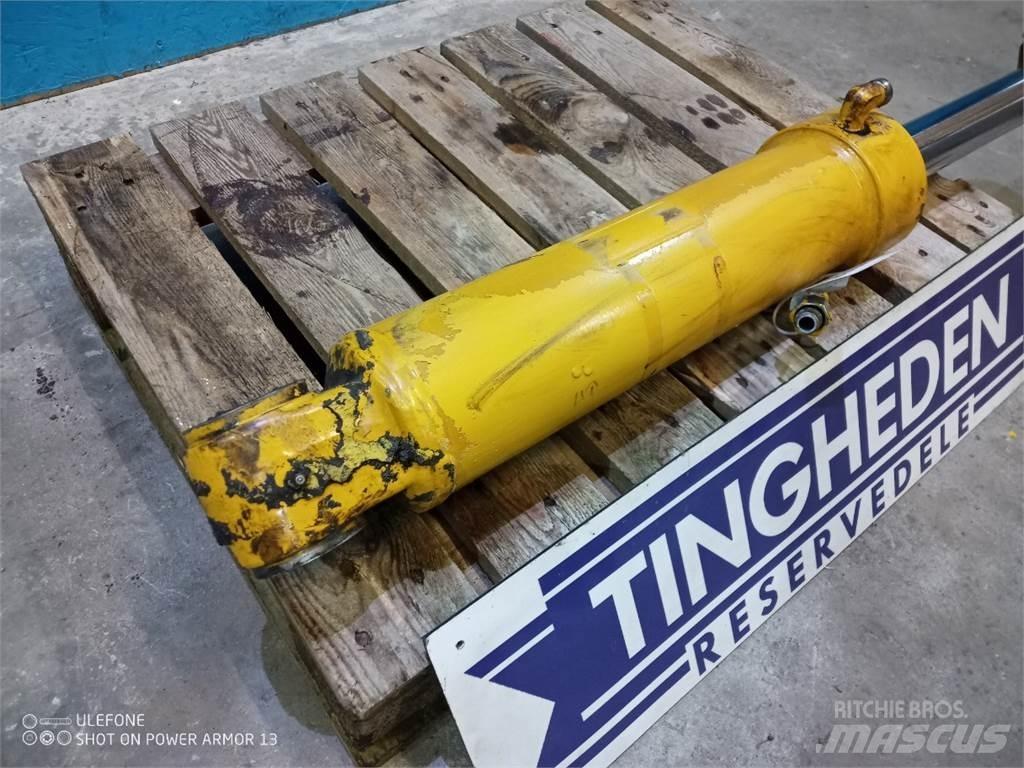 Hydrema 906B Bommer og stikker