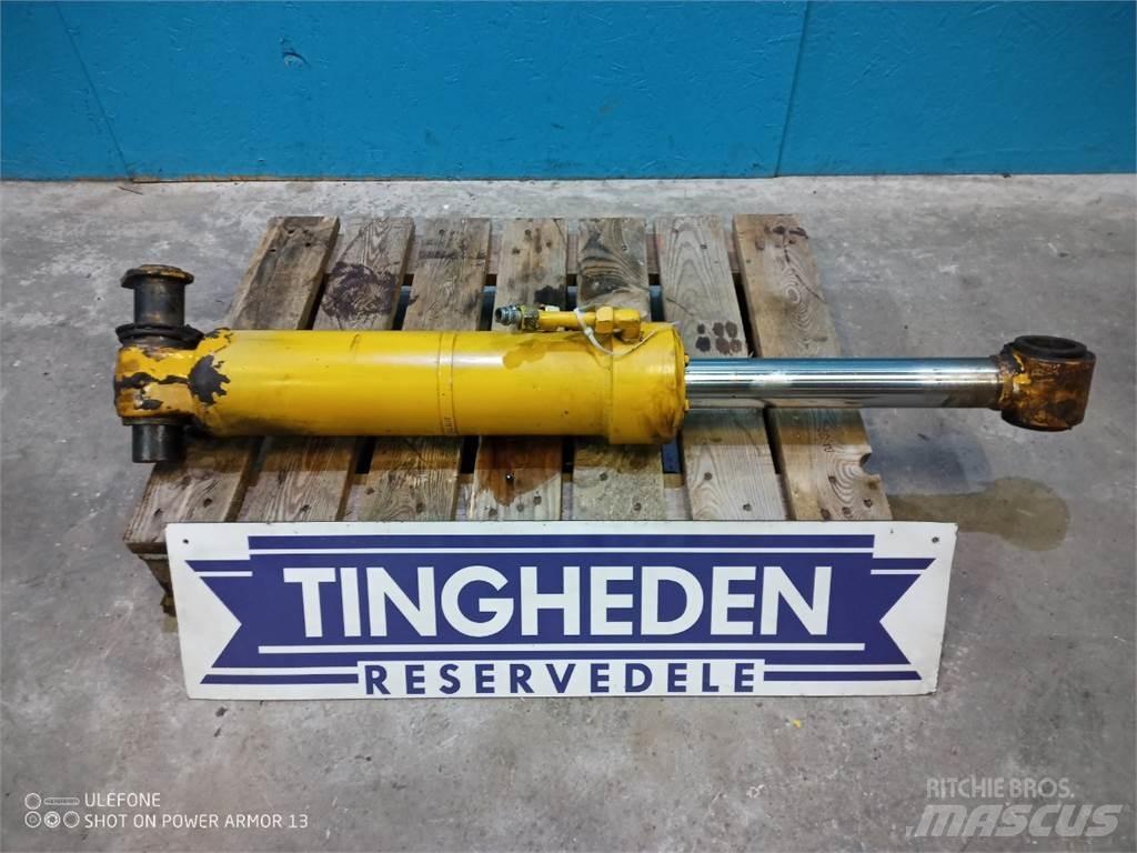 Hydrema 906B Bommer og stikker