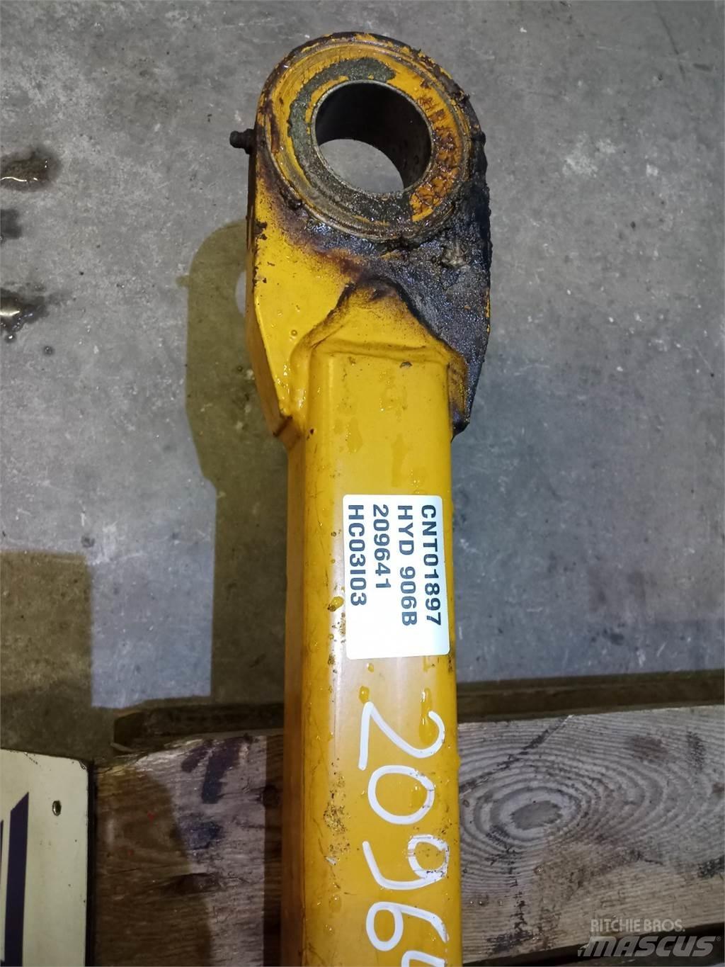 Hydrema 906B Bommer og stikker