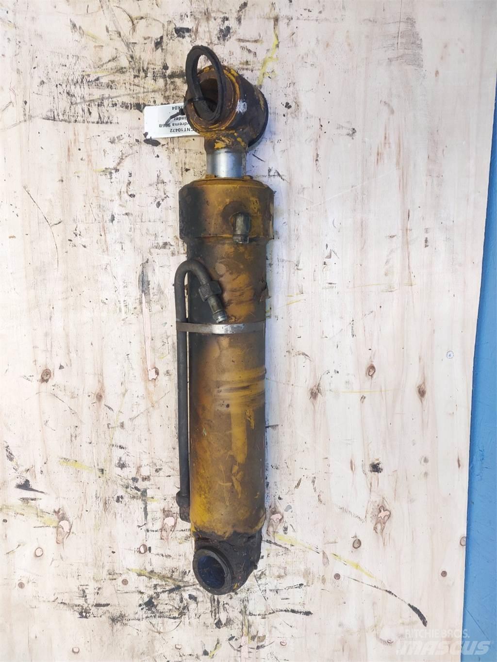 Hydrema 906B Bommer og stikker