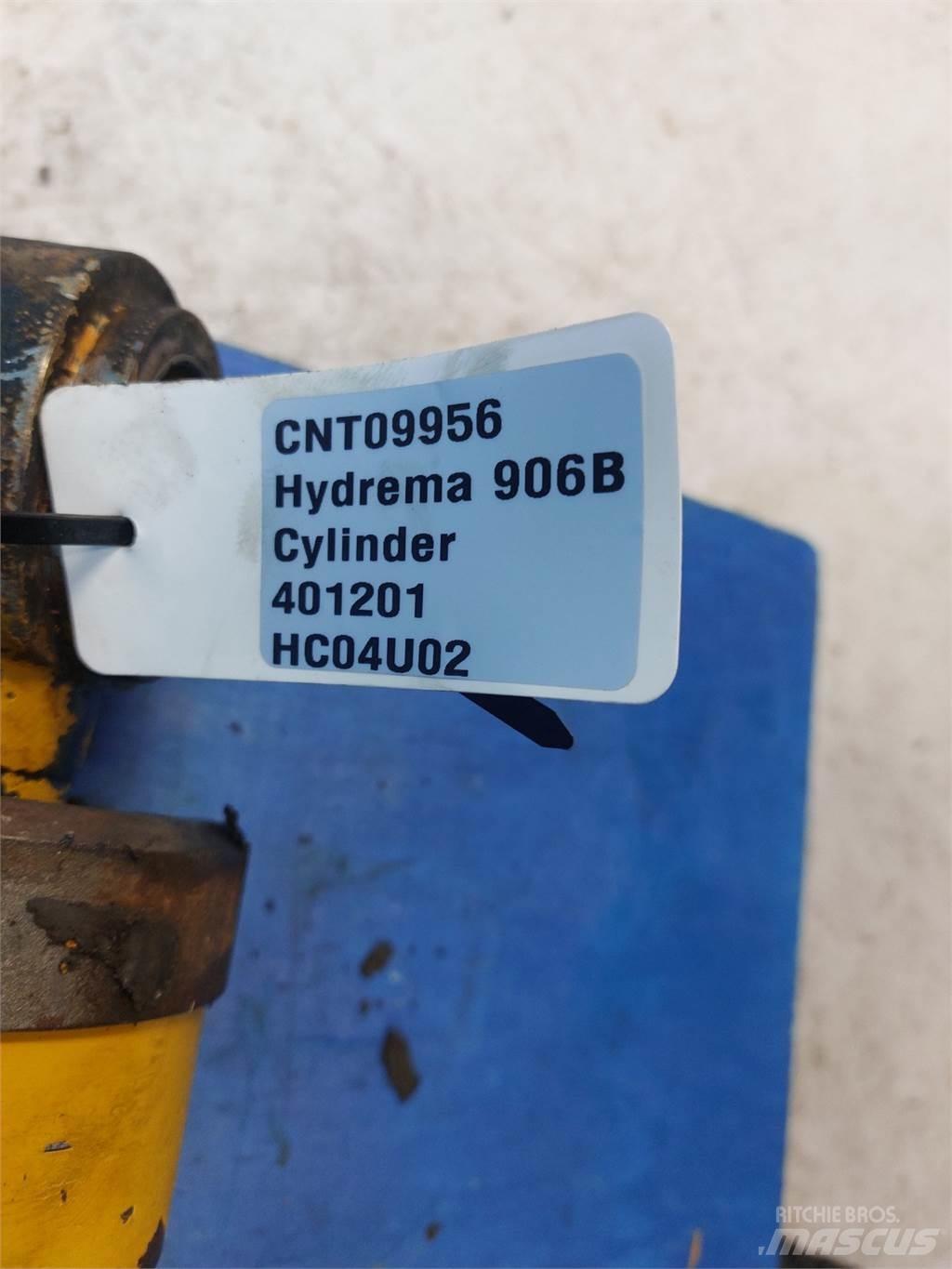 Hydrema 906B Bommer og stikker