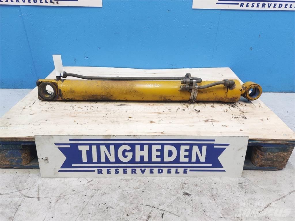 Hydrema 906C Bommer og stikker