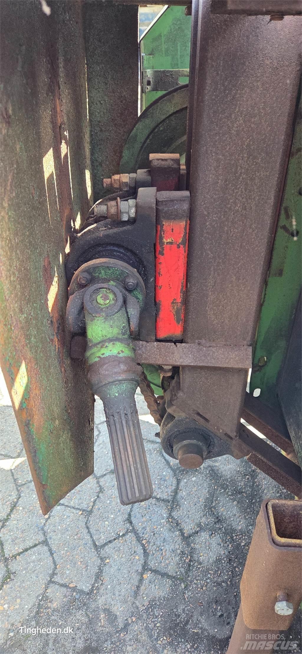 John Deere  Skurtresker tilbehør