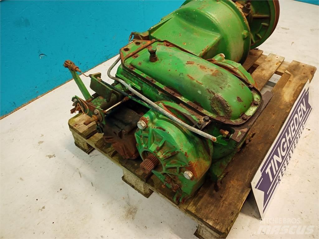 John Deere 1065 Girkasse