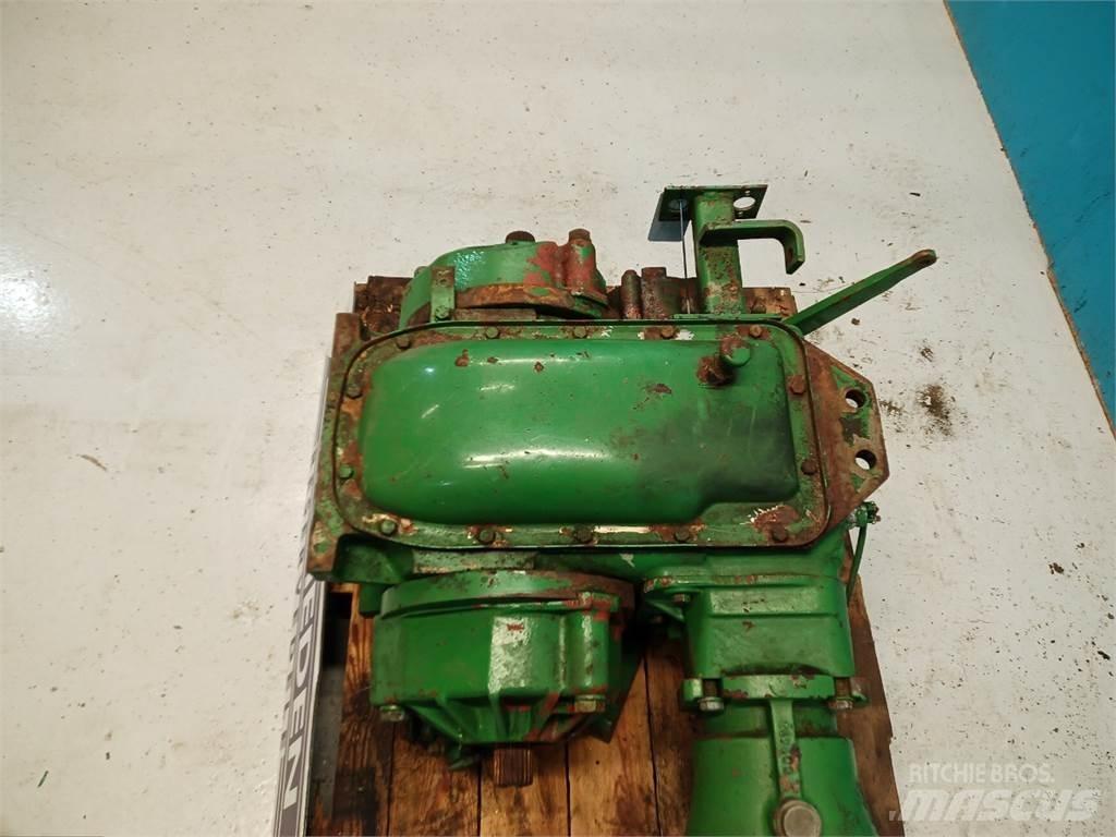 John Deere 1075 Girkasse