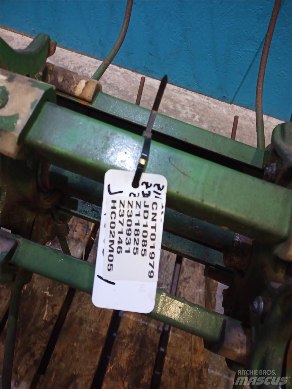 John Deere 1085 Skurtresker tilbehør