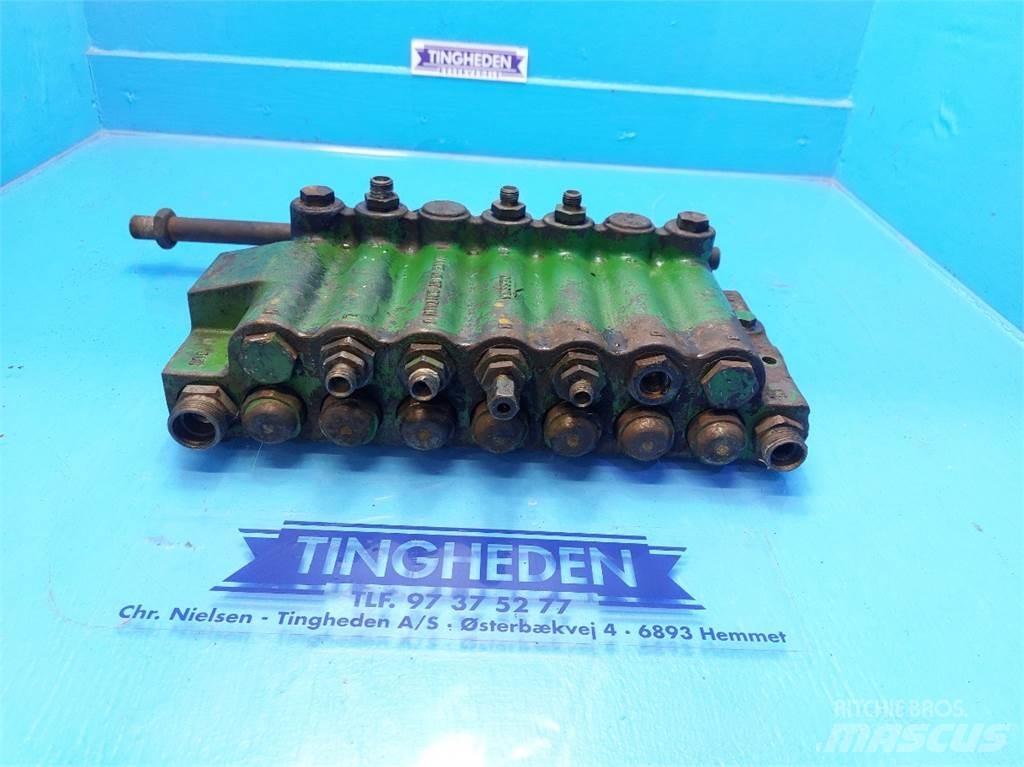 John Deere 1085 Hydraulikk