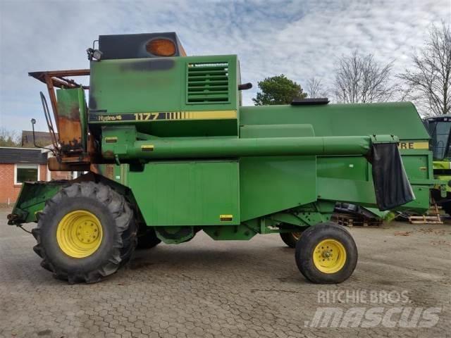 John Deere 1177 Skurtreskere