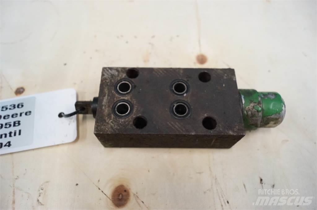 John Deere 1350 Hydraulikk