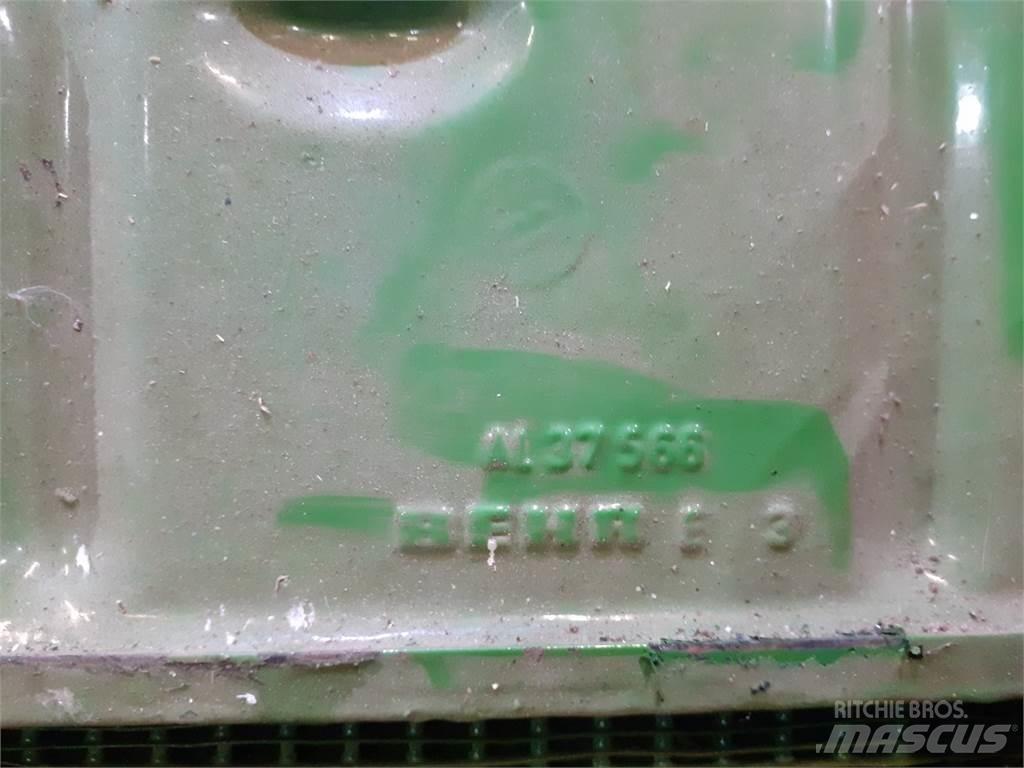 John Deere 3040 Radiatorer