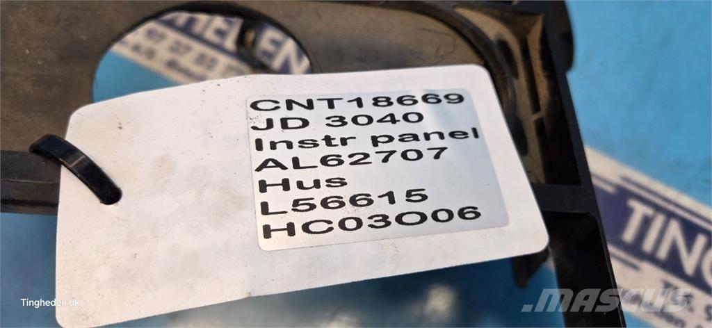 John Deere 3040 Førerhus og Interiør
