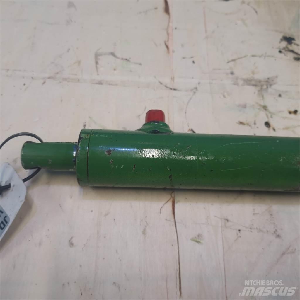 John Deere 820 Hydraulikk