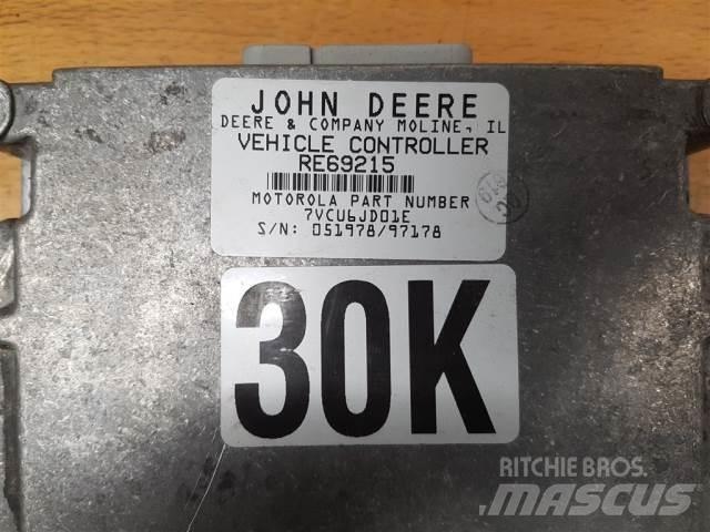 John Deere 8400 Lys - Elektronikk