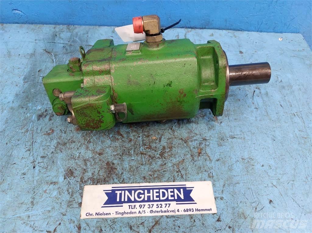 John Deere 9880i Hydraulikk